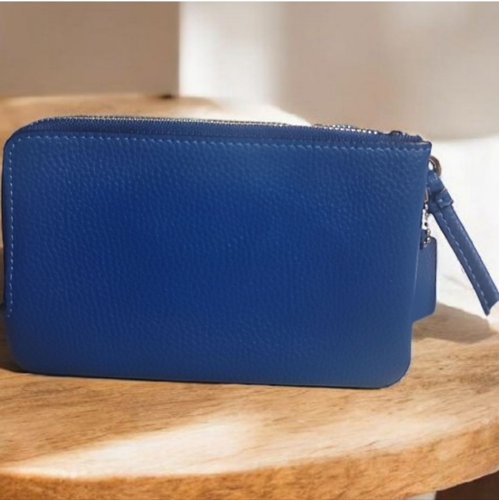 Coach Leather Double Zipper Wristlet / Pouch EUC - Picture 2 of 8